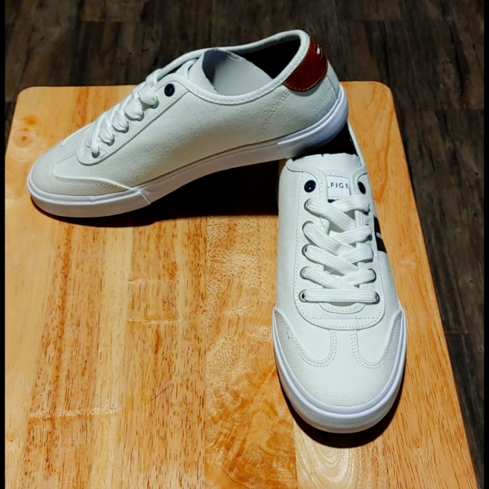 Tommy Hilfiger Men's Pandora Sneaker